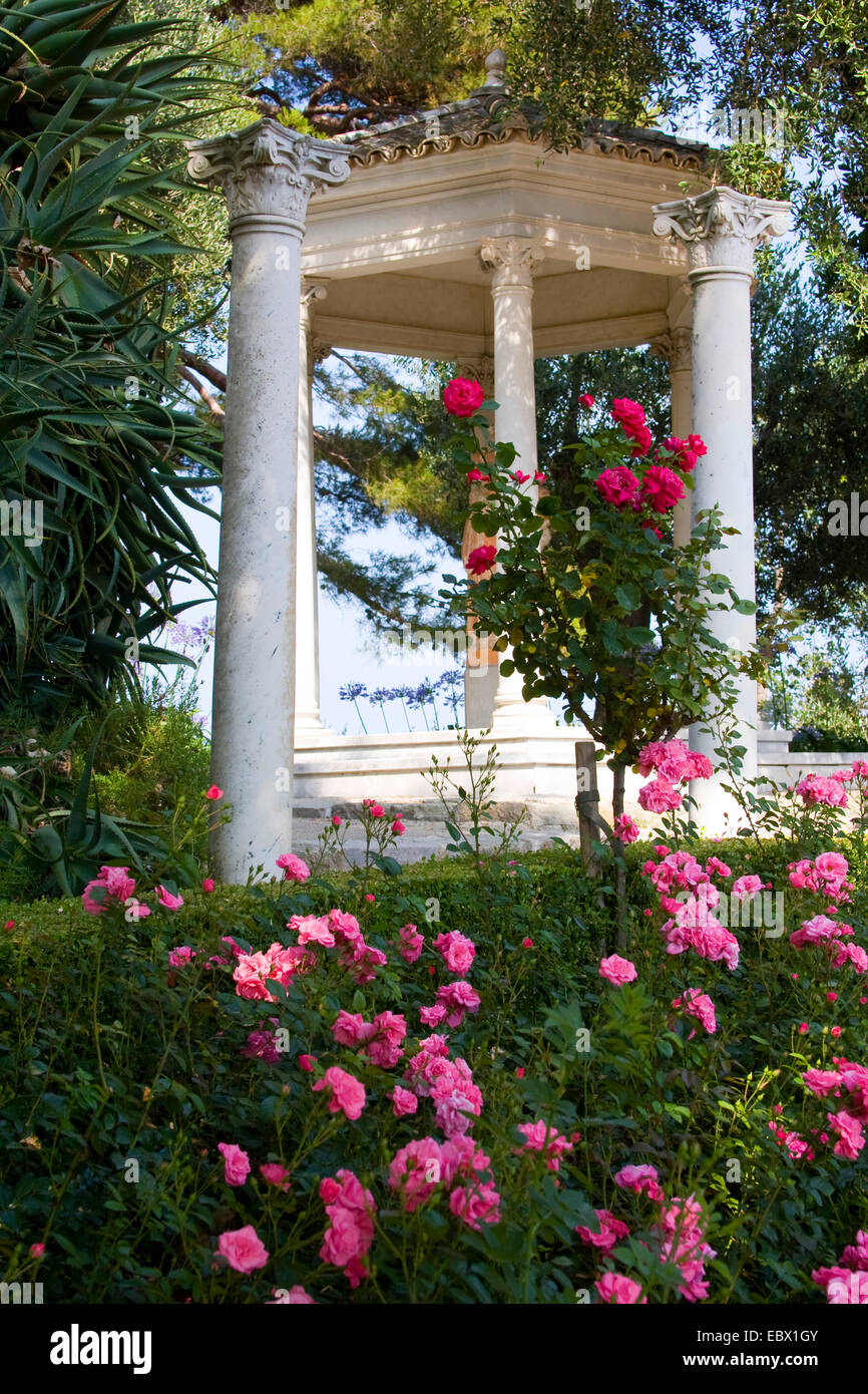 garden of the Villa Ephrussi de Rothschild with stone pavillon, France, Saint-Jean-Cap-Ferrat Stock Photo