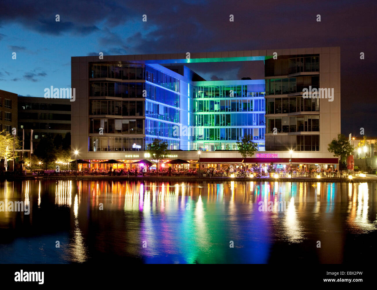 H2 Office with restaurants in Duisburger Inner harbour, Germany, North Rhine-Westphalia, Ruhr Area, Duisburg Stock Photo