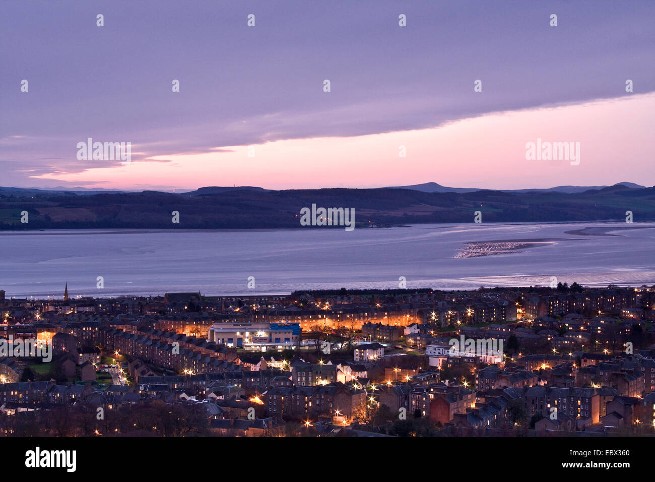 Morning mist and winter dundee hires stock photography and images Alamy