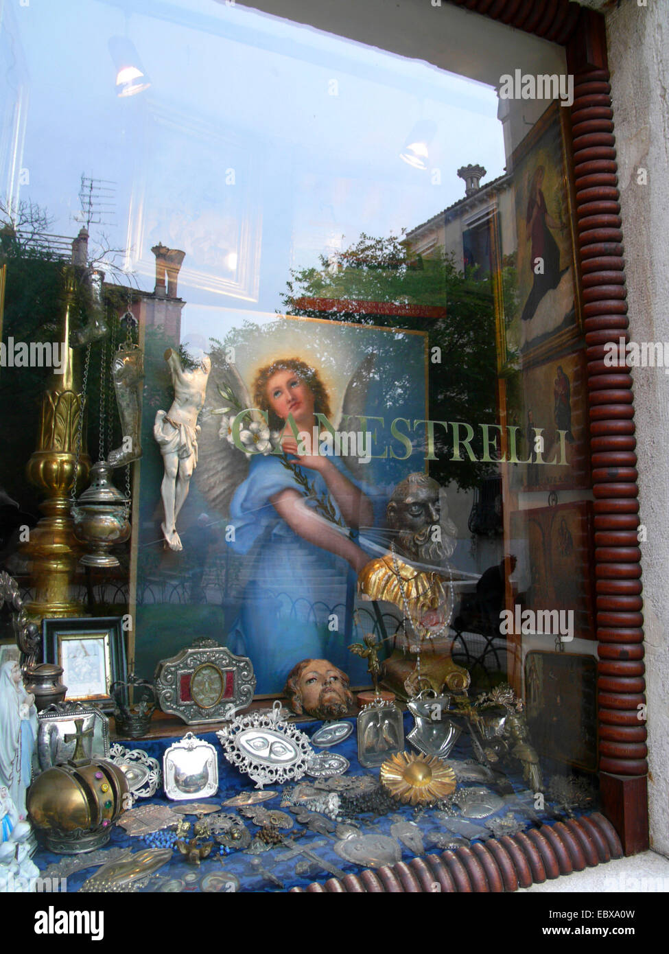 Italian antiques hires stock photography and images Alamy