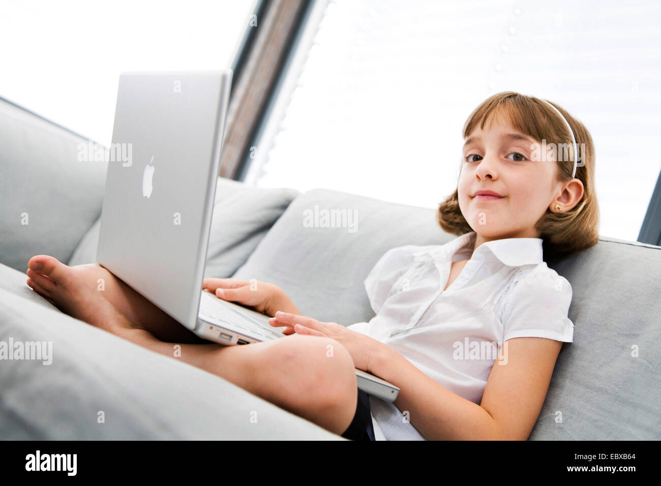 Sofa girl flat hi-res stock photography and images - Alamy