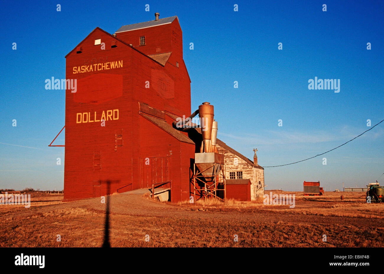grain silo in the prairie, Canada, Saskatchewan Stock Photo