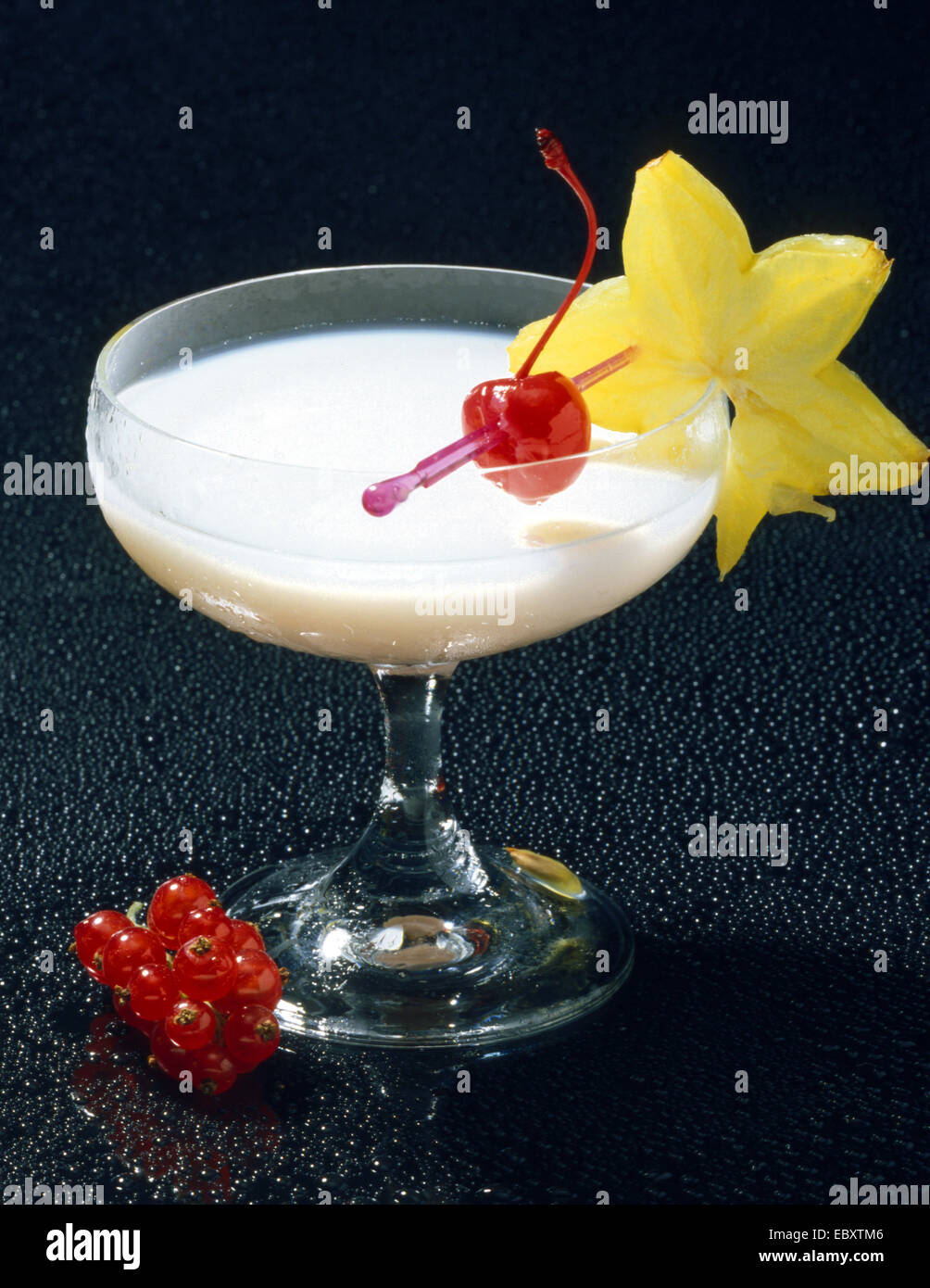 Cocktail fruit hi-res stock photography and images - Alamy