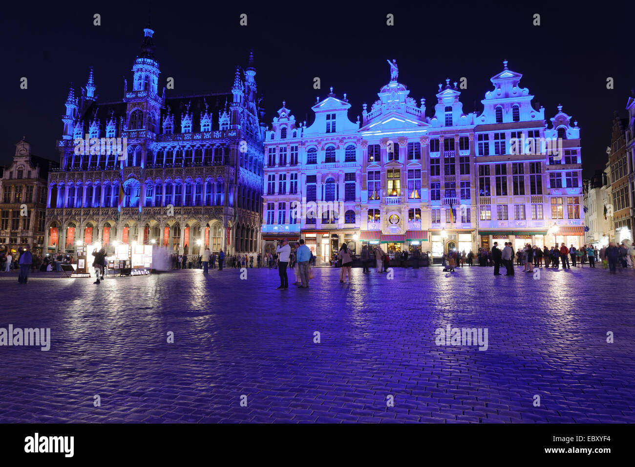 Royal House or Maison du Roi and Chaloupe d'Or, Grote Markt, Grand Place market square, illuminated at night, Brussels Stock Photo