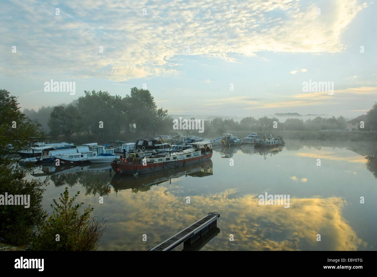 Houseboat on Saône river, morning atmosphere in the harbour, Vesoul, Haute-Saône, Franche-Comté, France Stock Photo