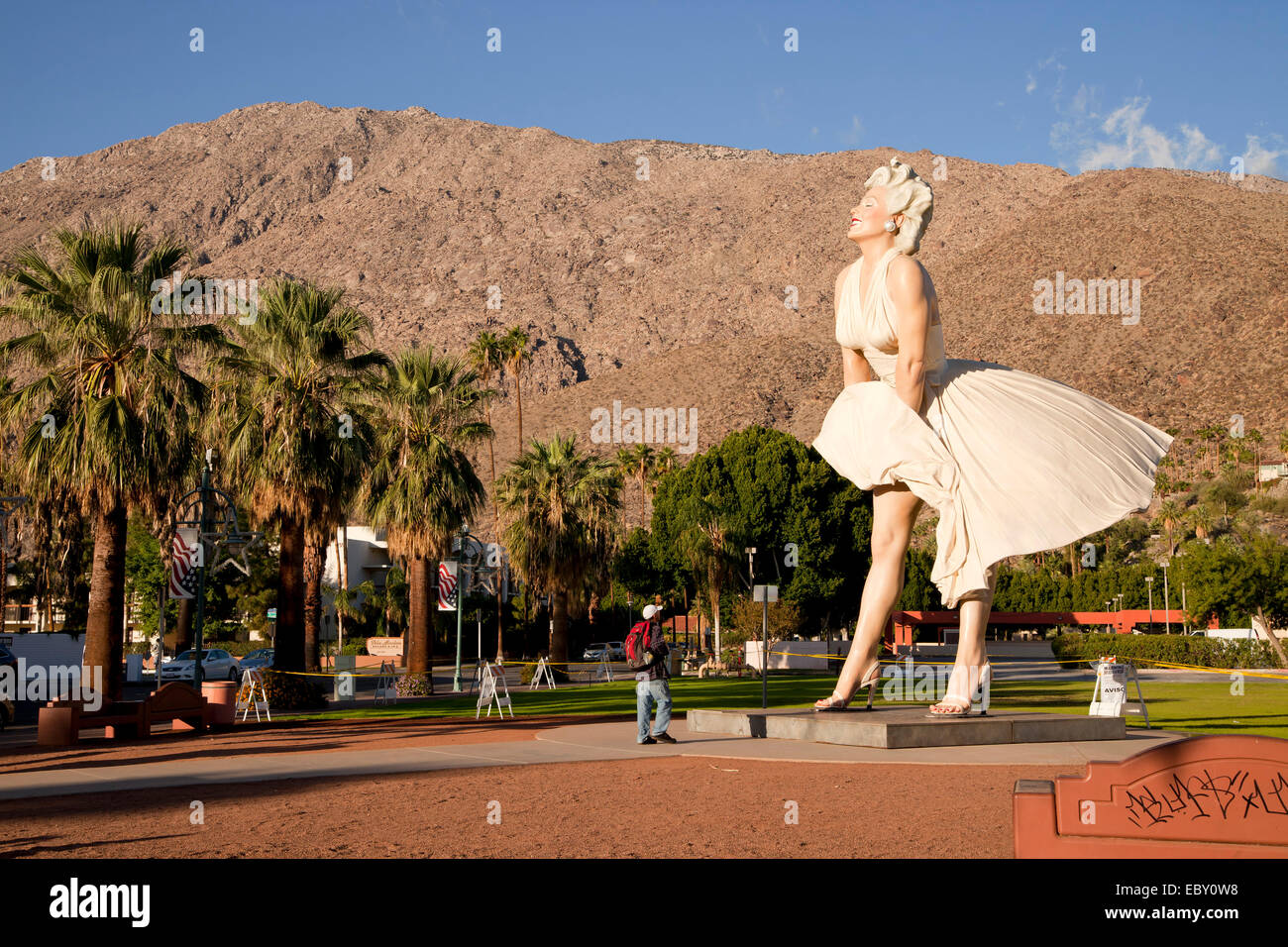 Nearly eight-metre tall Marilyn Monroe sculpture 'Forever Marilyn' by the American artist Seward Johnson, Palm Springs Stock Photo
