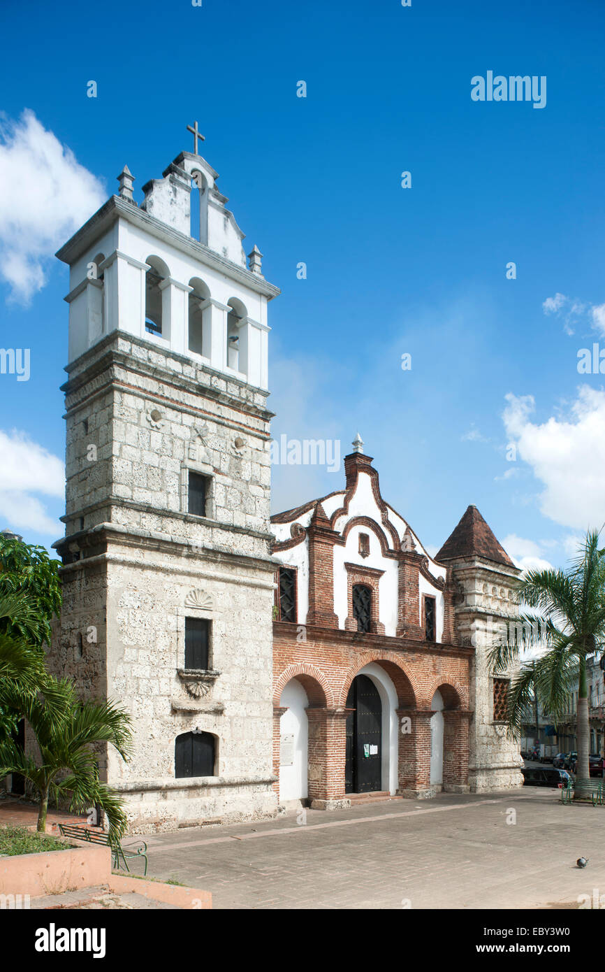 Dominikanische Republik, Santo Domingo, Iglesia de Santa Barbara im