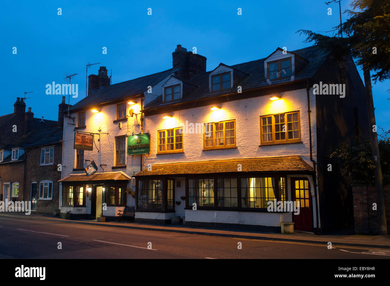 Coach and horses pubs hires stock photography and images Alamy