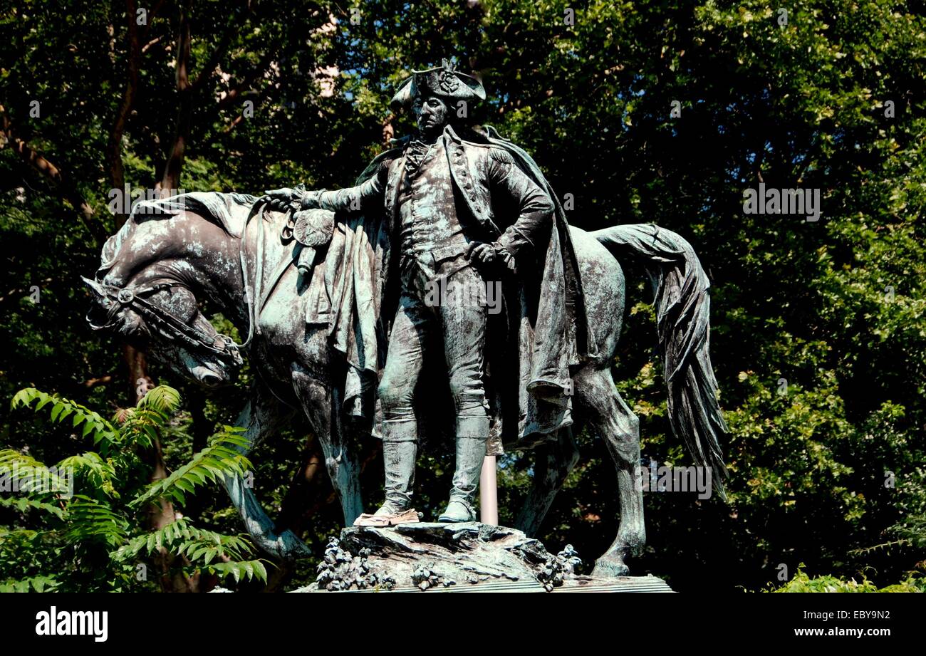 NEWARK, NEW JERSEY: George Washington Equestrian statue in Washington Park Stock Photo