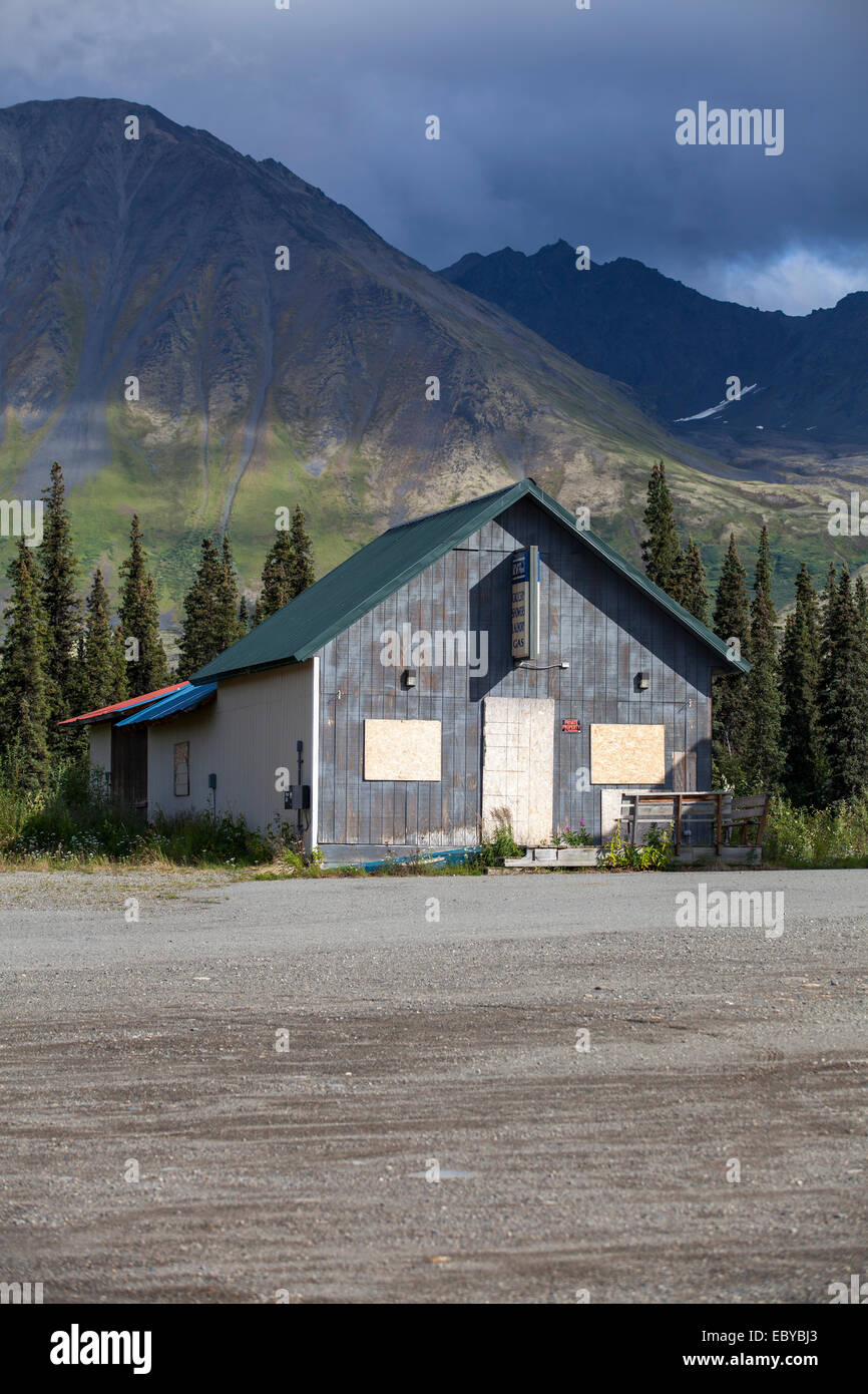 A giant Alaskan Igloo, Cantwell., Alaska, USA Stock Photo Alamy