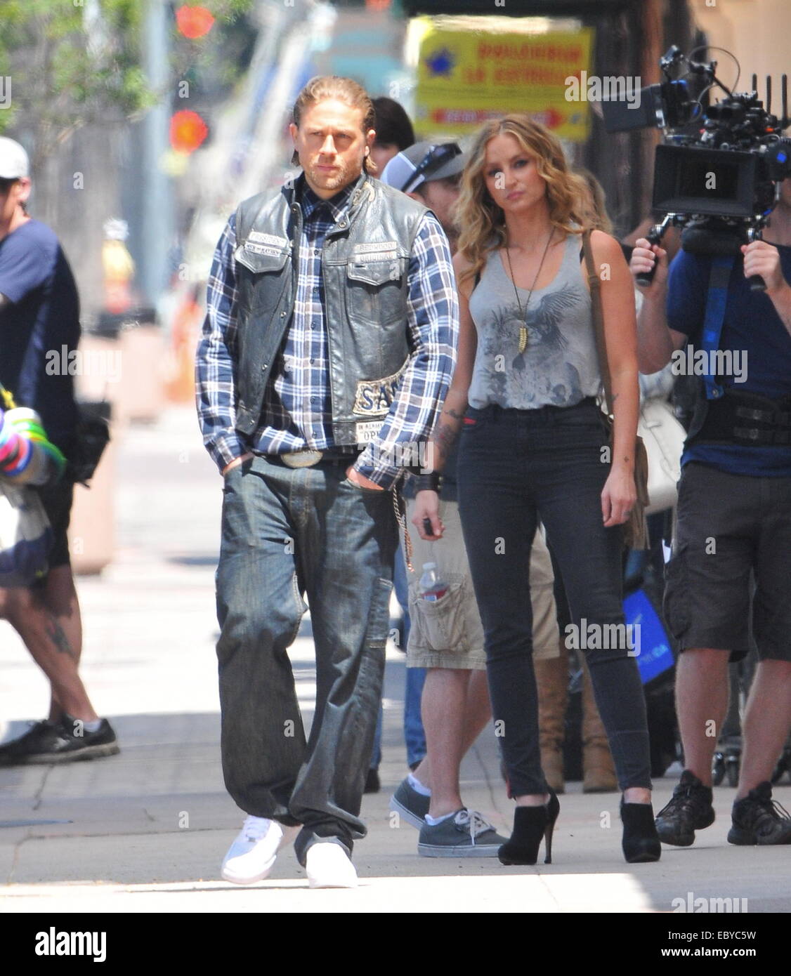 Charlie Hunnam, Drea De Matteo and Katey Sagal on the set of 'Sons of Stock  Photo - Alamy