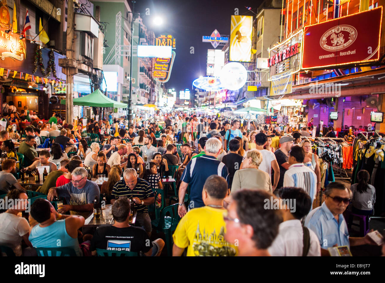 Nightlife on the Khao San road, Bangkok, Thailand Stock Photo