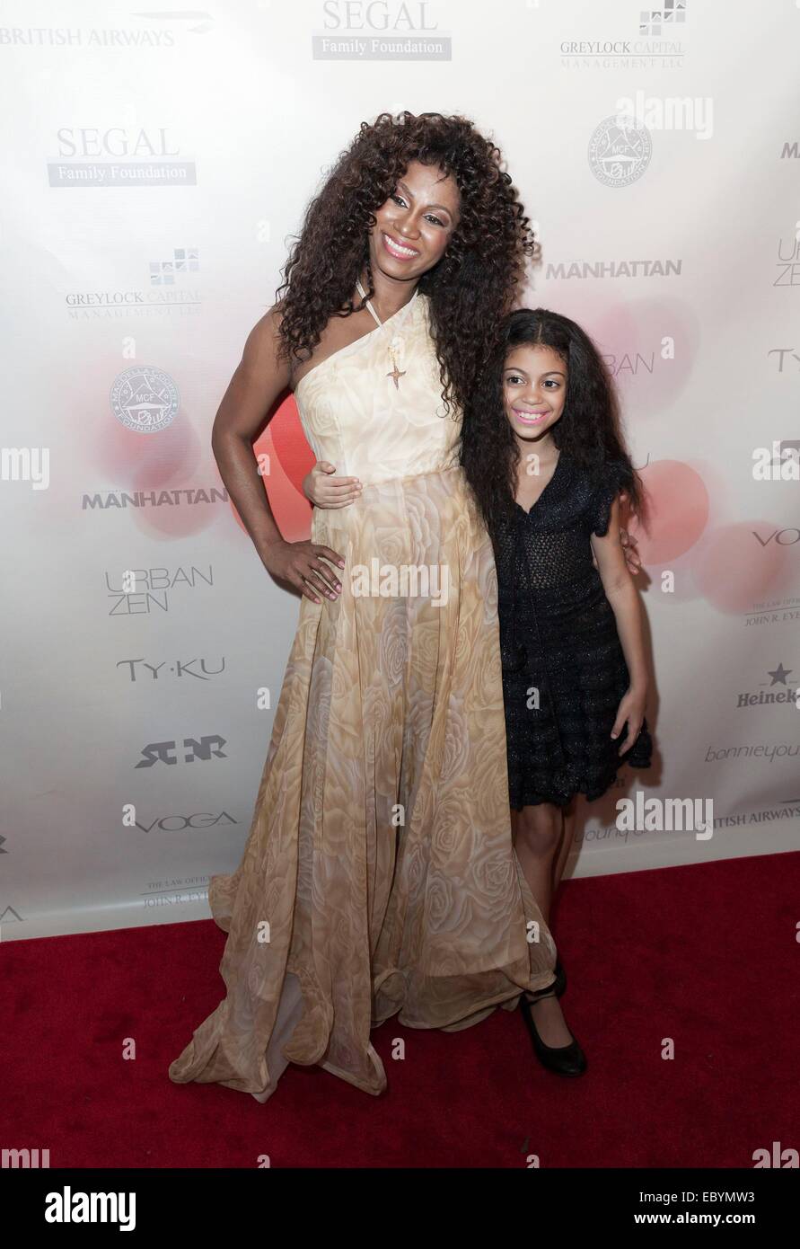 New York, NY, USA. 5th Dec, 2014. Zelma Davis, daughter at arrivals for United Against Ebola Benefit, Landmark On the Park, New York, NY December 5, 2014. Credit:  Lev Radin/Everett Collection/Alamy Live News Stock Photo