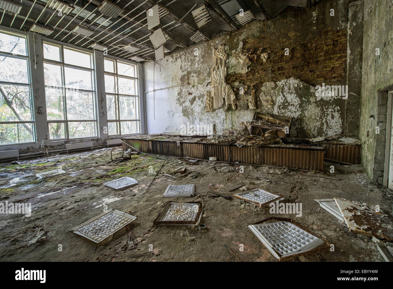 ukraine abandoned hospital hallway