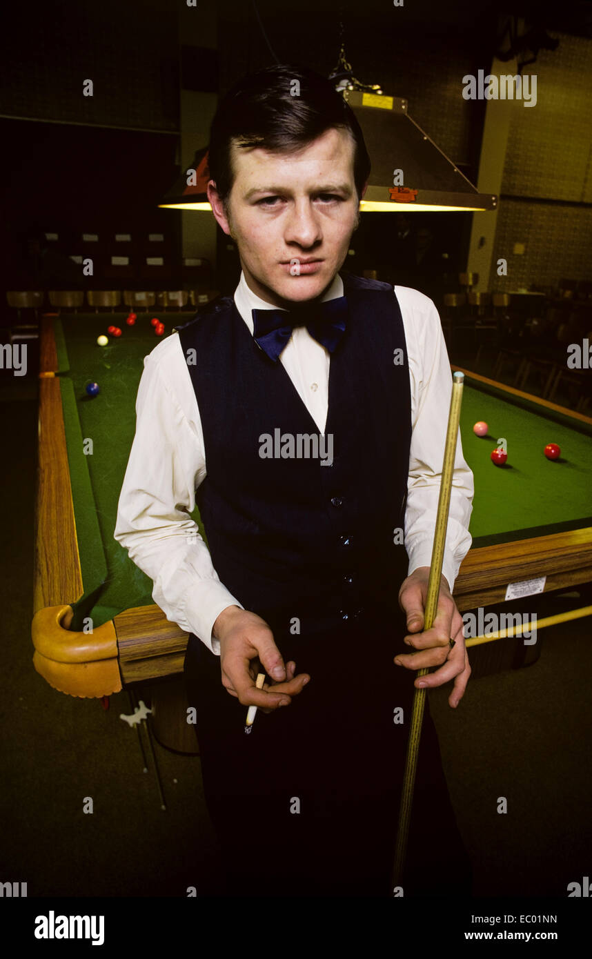 Snooker champion alex hurricane higgins hi-res stock photography and images 