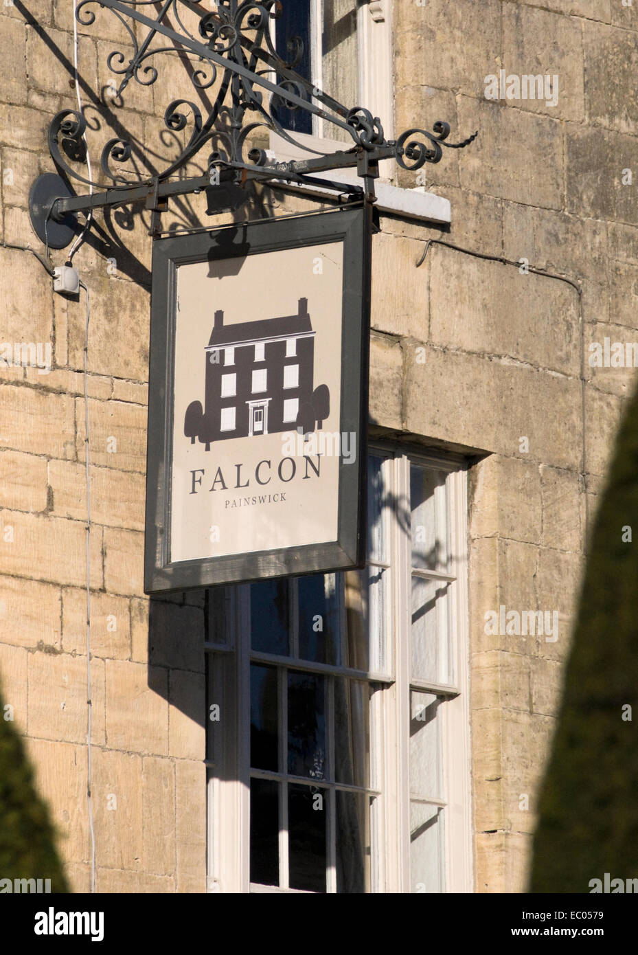 Falcon inn painswick hi-res stock photography and images - Alamy