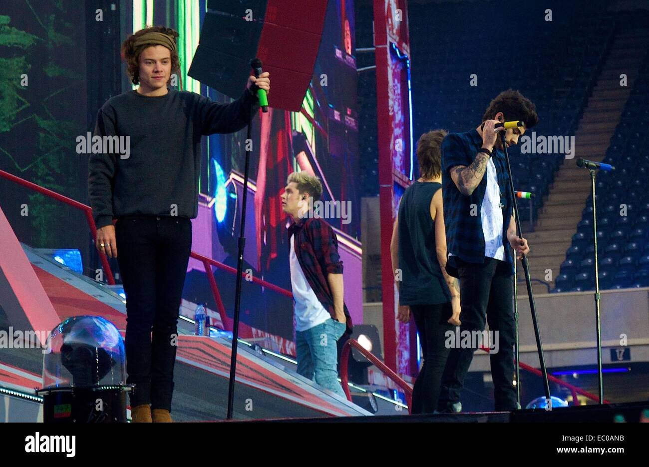 one-direction-perform-in-edinburgh-tonight-as-part-of-their-where-we