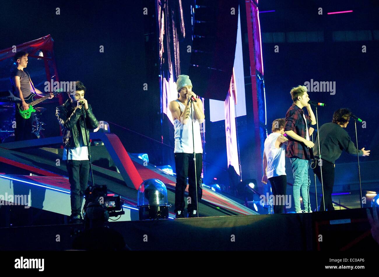 One Direction Perform In Edinburgh Tonight As Part Of Their Where We 