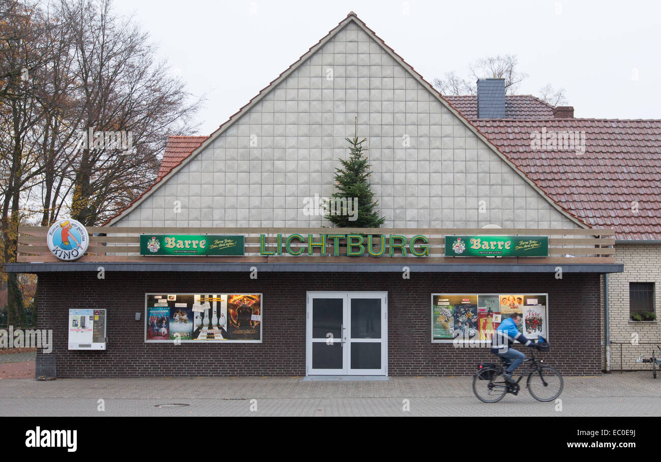 Quernheim, Germany. 28th Nov, 2014. The Lichtburg Kino in Quernheim, Germany, 28 November 2014. Meier operates the Lichtburg Kino, the smallest cinema in Germany, according to his report. Photo: FRISO GENTSCH/dpa/Alamy Live News Stock Photo