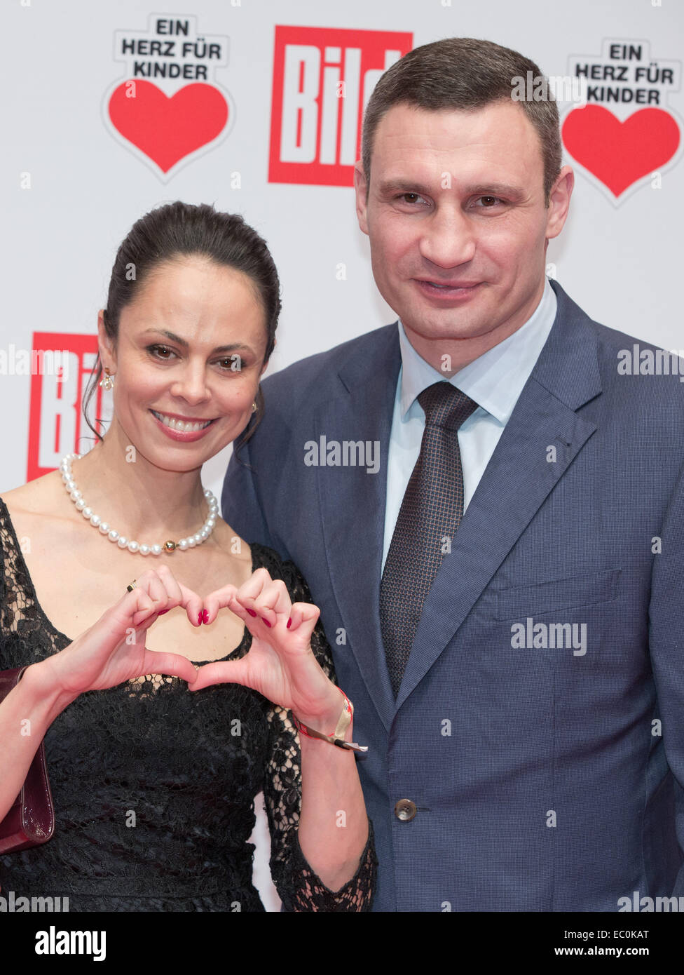 Ukrainian boxer vitali klitschko wife hi-res stock photography and