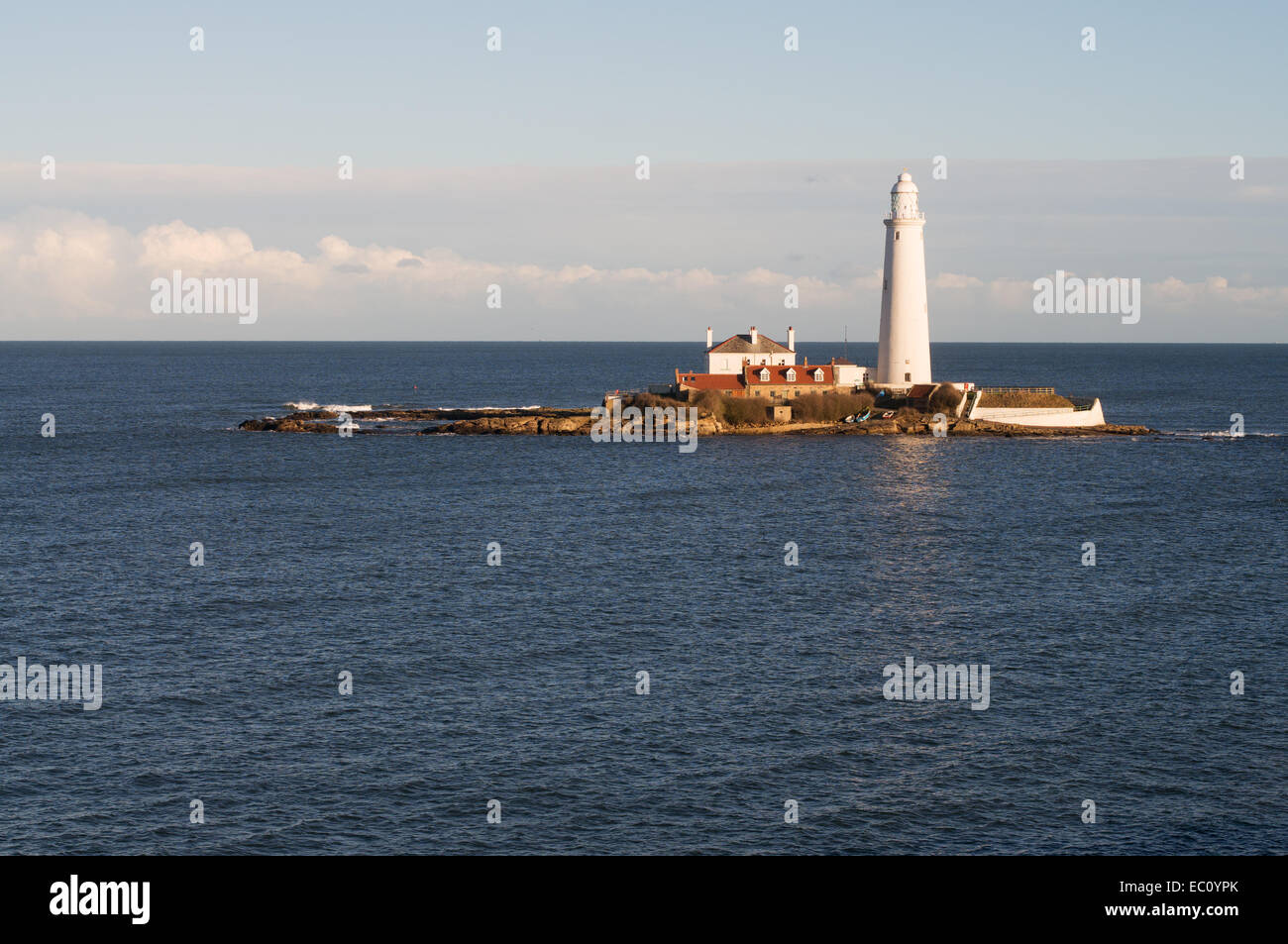 St Mary's Island and lighthouse, Whitley Bay, north east England, UK Stock Photo