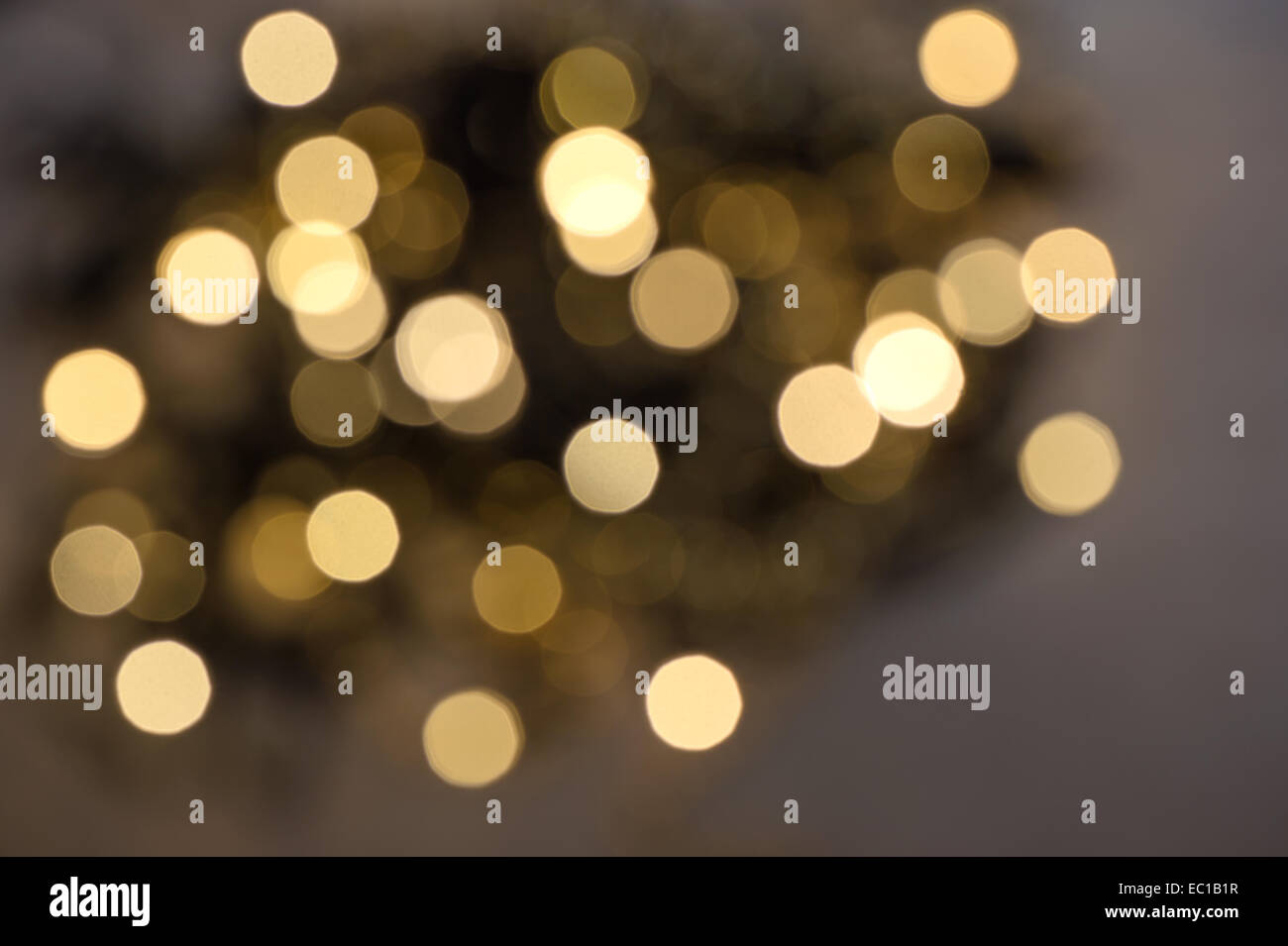 Bokeh background defocused golden lights hi-res stock photography and ...