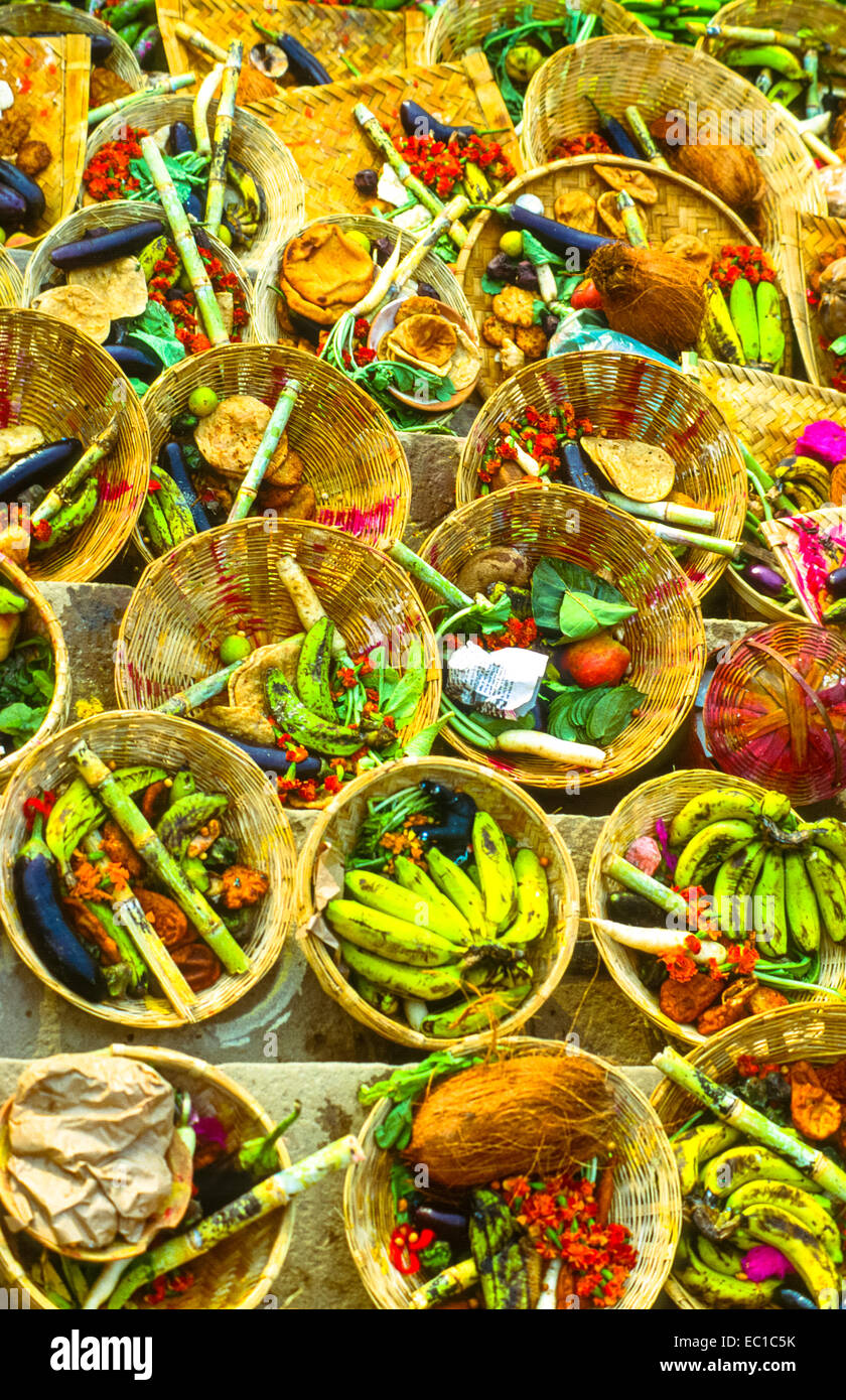 ritual gifts at varanasi in india Stock Photo Alamy