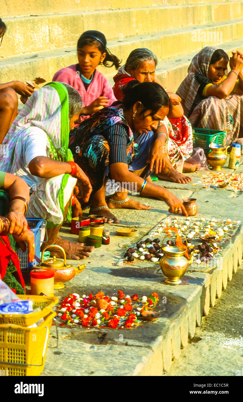 women ritual at varanasi in india Stock Photo