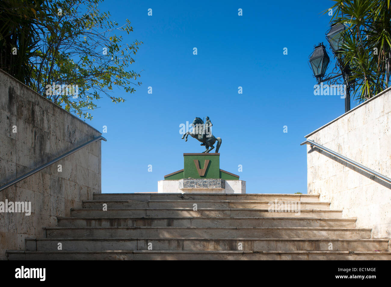 Dominikanische Republik, Santo Domingo, Avenida Maximo Gomez / Avenida Bolivar, Reiterstandbild Simon Bolivar Stock Photo