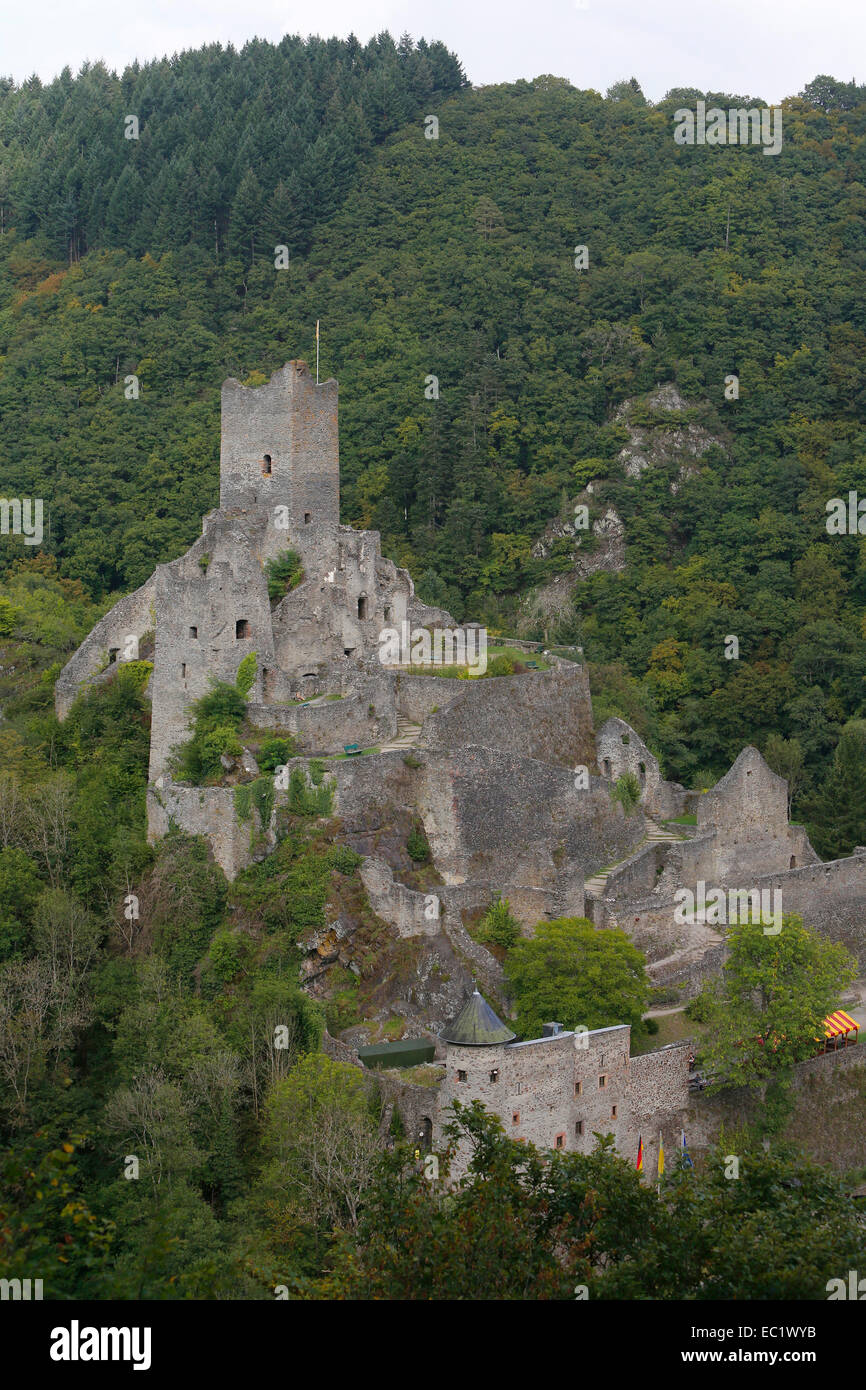 Niederburg castle, medieval Manderscheider Burgen castles, Volcanic Eifel, Rhineland-Palatinate, Germany Stock Photo