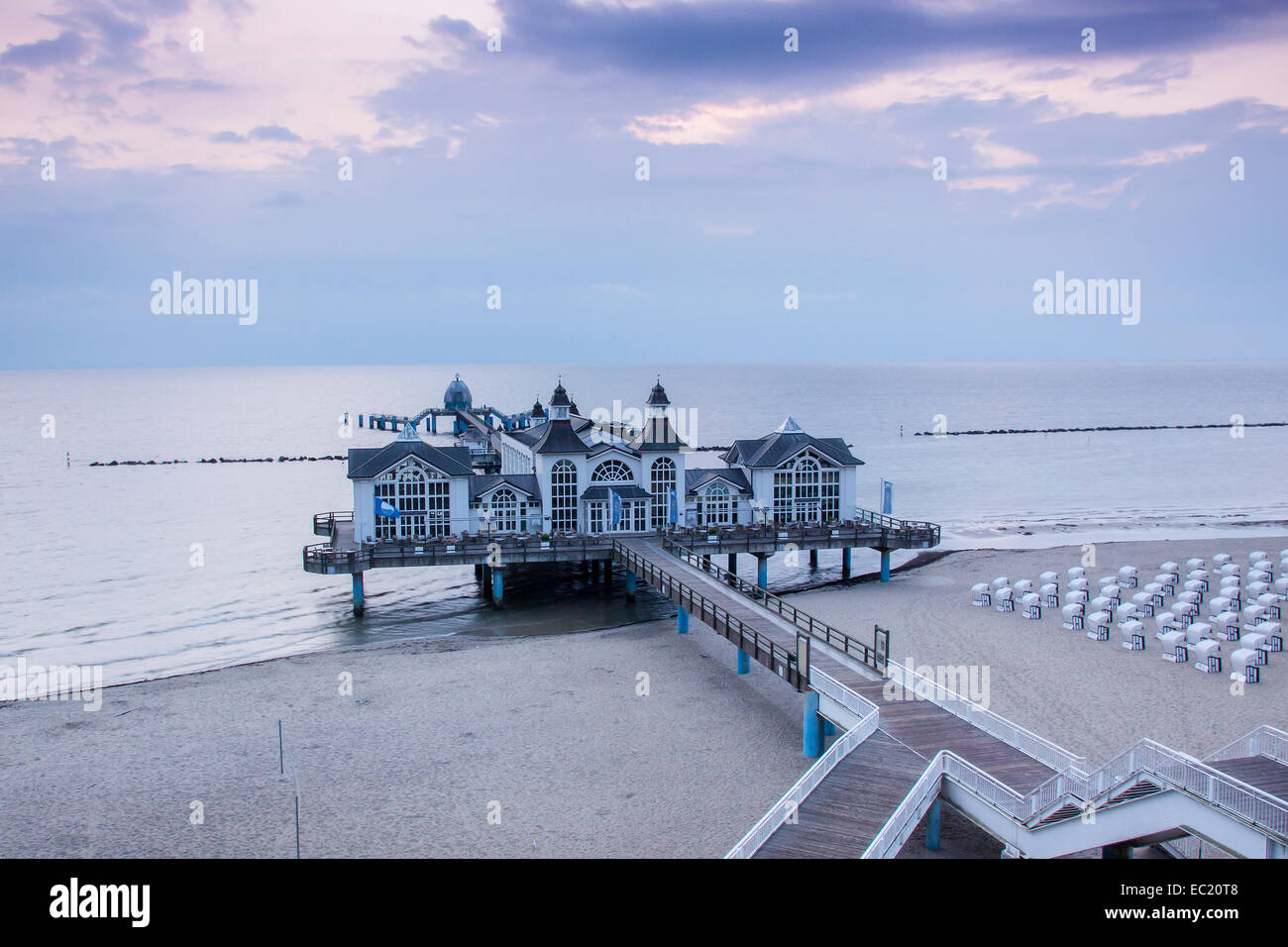 sellin-pier-r-gen-island-mecklenburg-western-pomerania-germany-stock