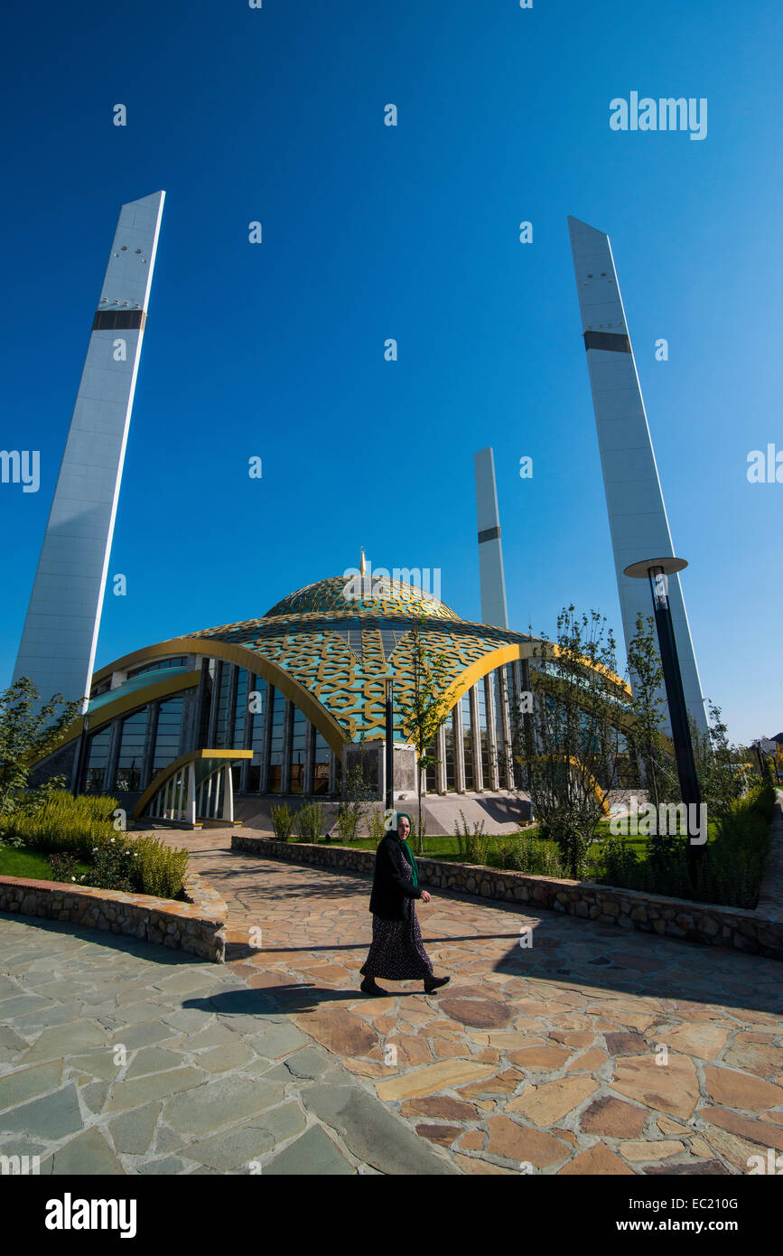 Haja Aymani Kadyrova mosque in Argun, Chechnya, Caucasus, Russia Stock Photo