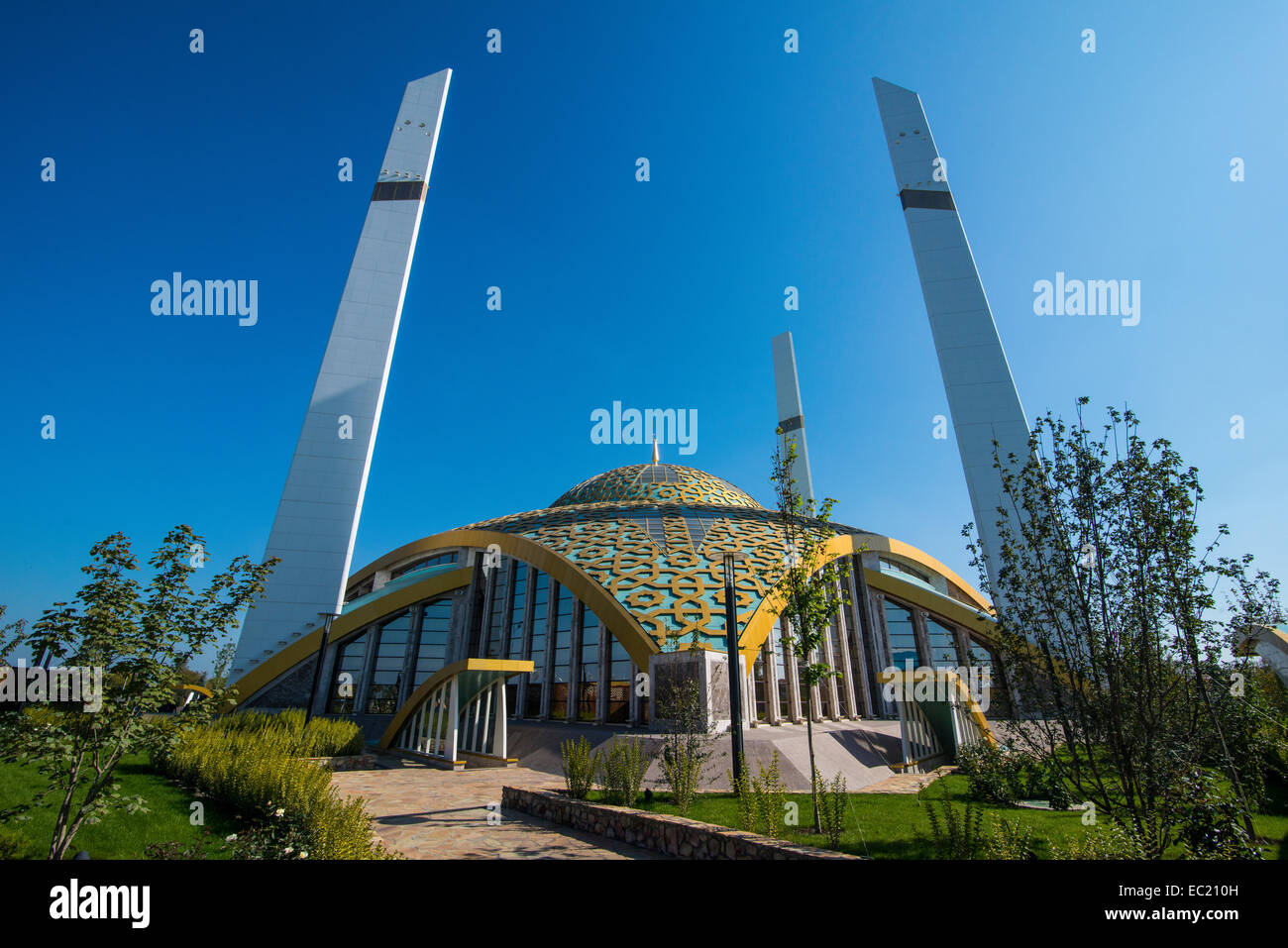 Haja Aymani Kadyrova mosque in Argun, Chechnya, Caucasus, Russia Stock Photo