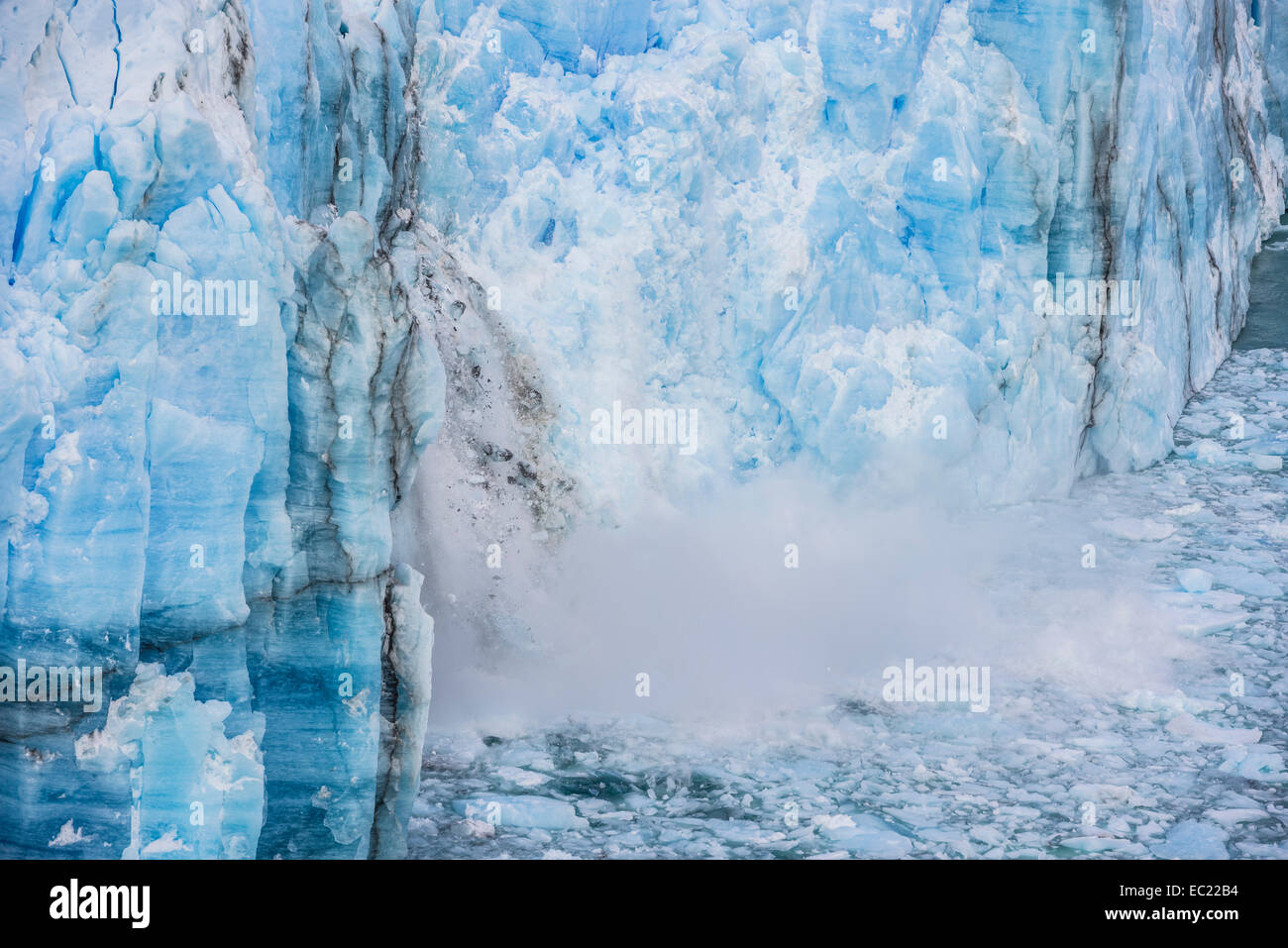 Ice breaking off the glacier wall, Perito Moreno Glacier, Los Glaciares National Park, Santa Cruz, Argentina Stock Photo
