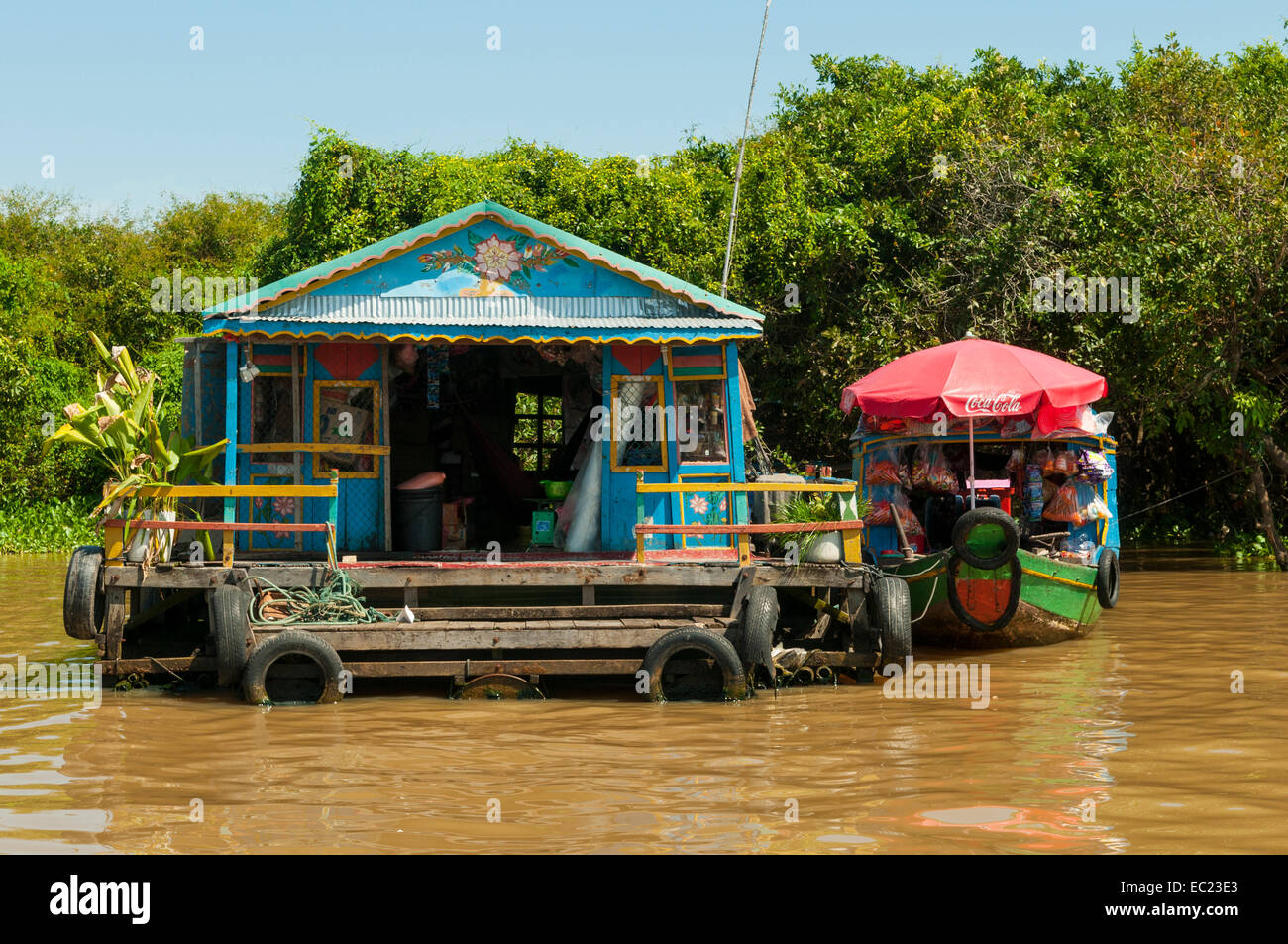 Floating Village on Lake Tonle Sap, near Siem Reap, Cambodia Stock Photo