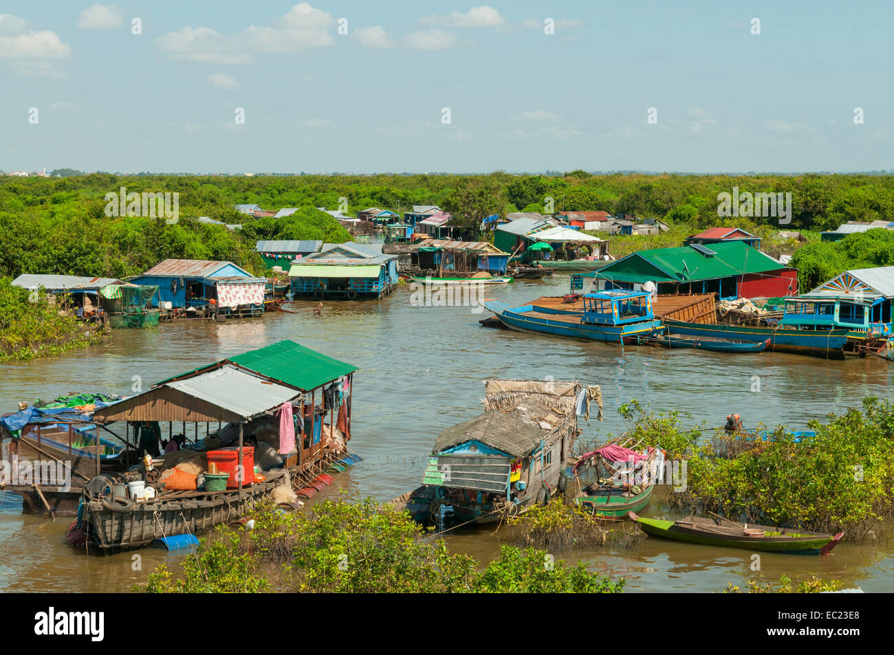 Floating Village on Lake Tonle Sap, near Siem Reap, Cambodia Stock Photo Alamy