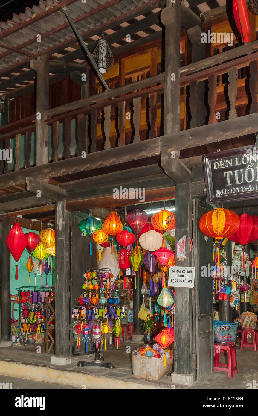 Lantern Shop in Old Quarter at Night, Hoi An, Vietnam Stock Photo - Alamy, image size:863x1390