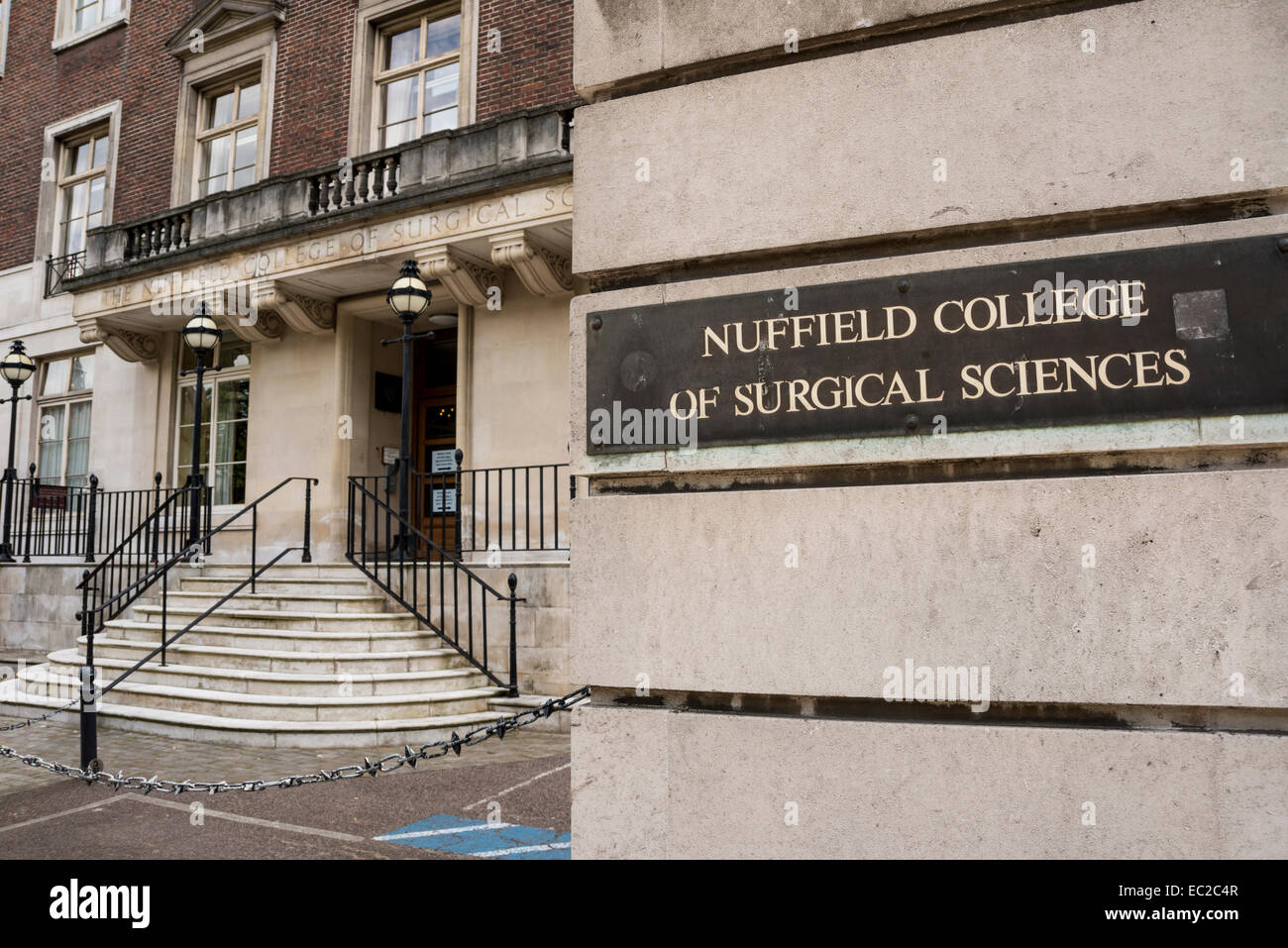 Nuffield College of Surgical Sciences, Lincoln's Inn Fields, London, UK Stock Photo