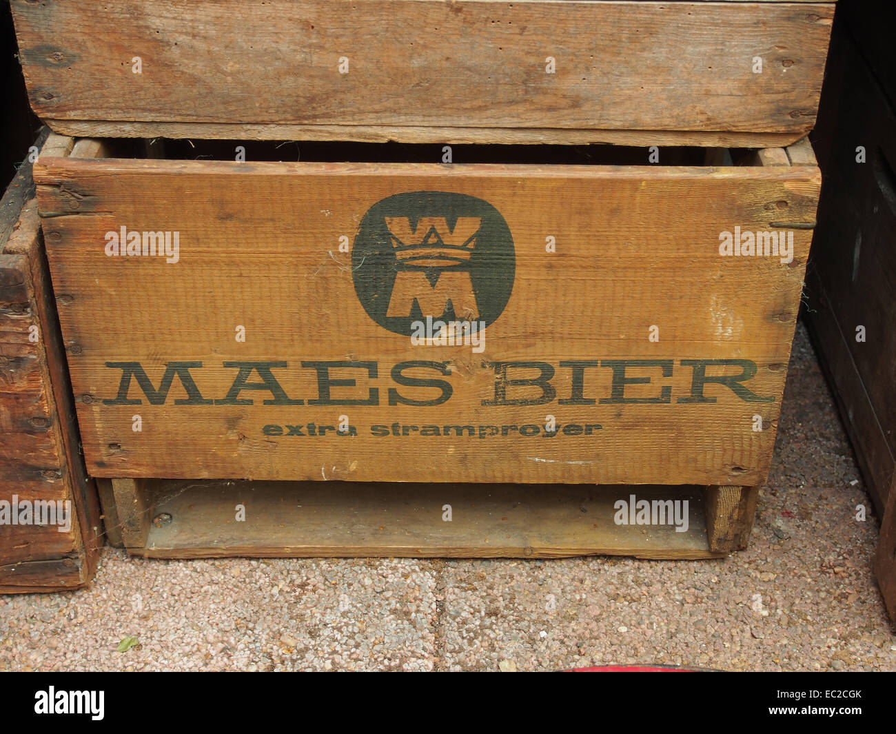 Uitgaan van Stijg knoop Houten krat bier hi-res stock photography and images - Alamy