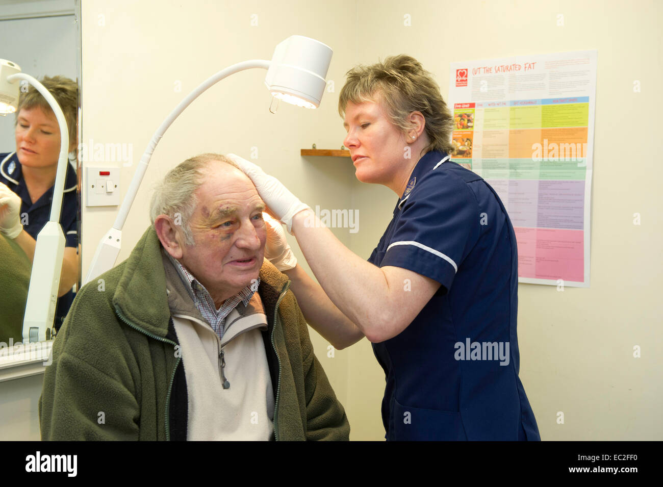 Nhs nurse hi-res stock photography and images - Alamy