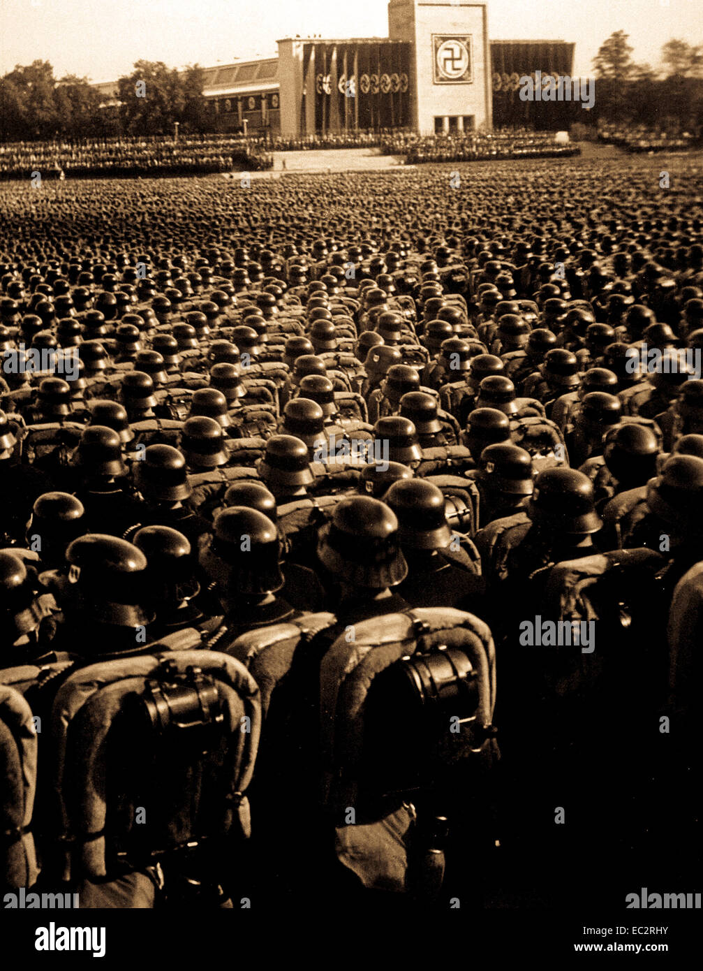 Reichsparteitag.  Ubersicht Uber den grossen Appell der SA, SS und des NSKK.  Overview of the mass roll call of SA, SS, and NSKK troops.  Nuremberg, November 9, 1935 Stock Photo