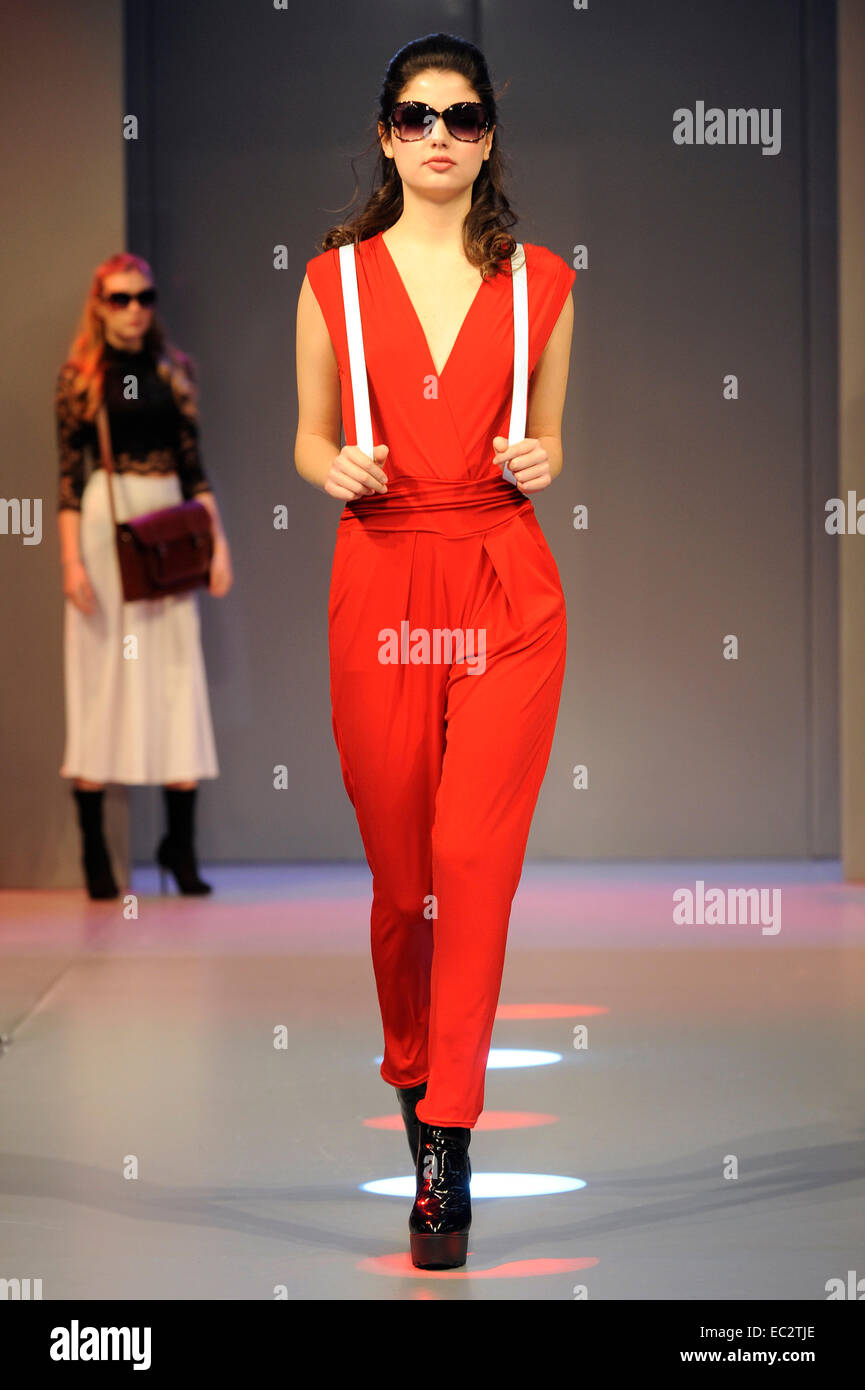 Fashion model wearing high street brands during the ShopStyle fashion show on the Olympus catwalk at Clothes Show Live, Birmingham NEC, UK. Credit:  Antony Nettle/Alamy Live News Stock Photo