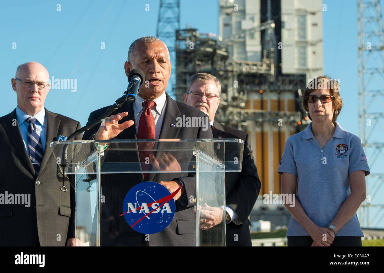 Ellen ochoa hi-res stock photography and images - Alamy