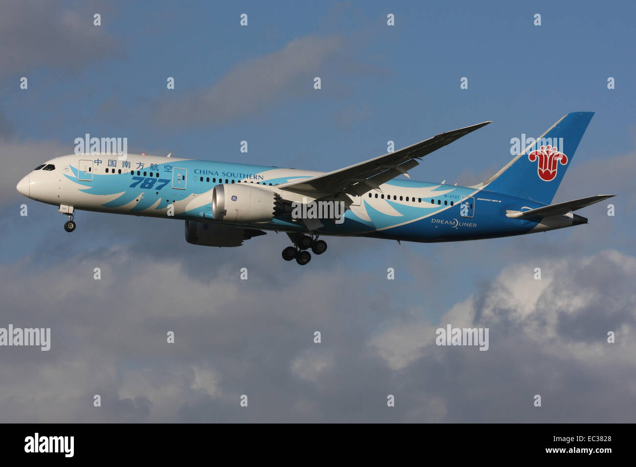 Boeing 787 Hi Res Stock Photography And Images Alamy Boeing 787 Hi Res Stock Photography And Images Alamy