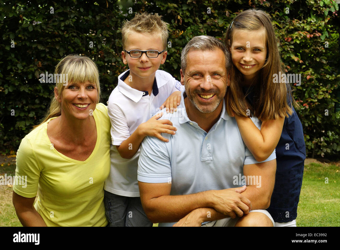 Human happy family hi-res stock photography and images - Alamy