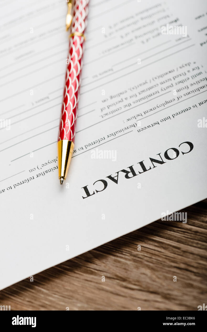 Contract document sign hi-res stock photography and images - Alamy