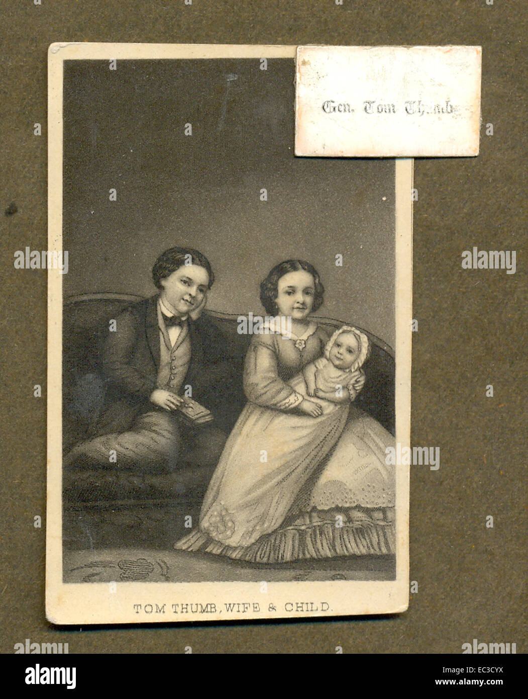 Carte de visite portrait of General Tom Thumb and his wife Lavinia Warren Stratton with daughter Minnie and showing Tom 'Thumb's visiting card Stock Photo
