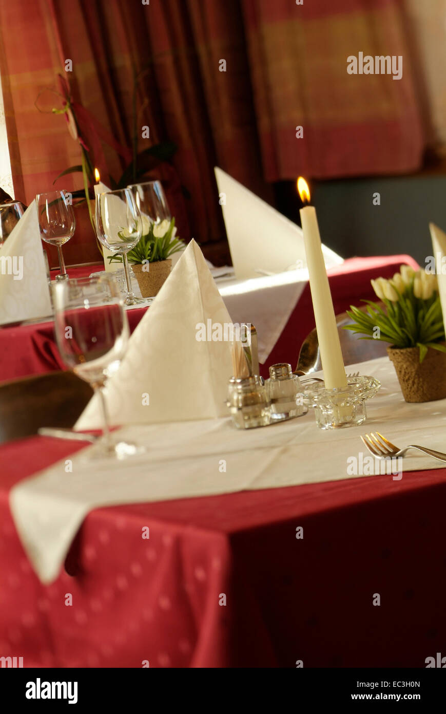 Red and white Cover Stock Photo - Alamy