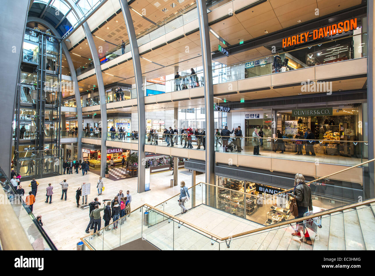 Mall concepts hi-res stock photography and images - Alamy