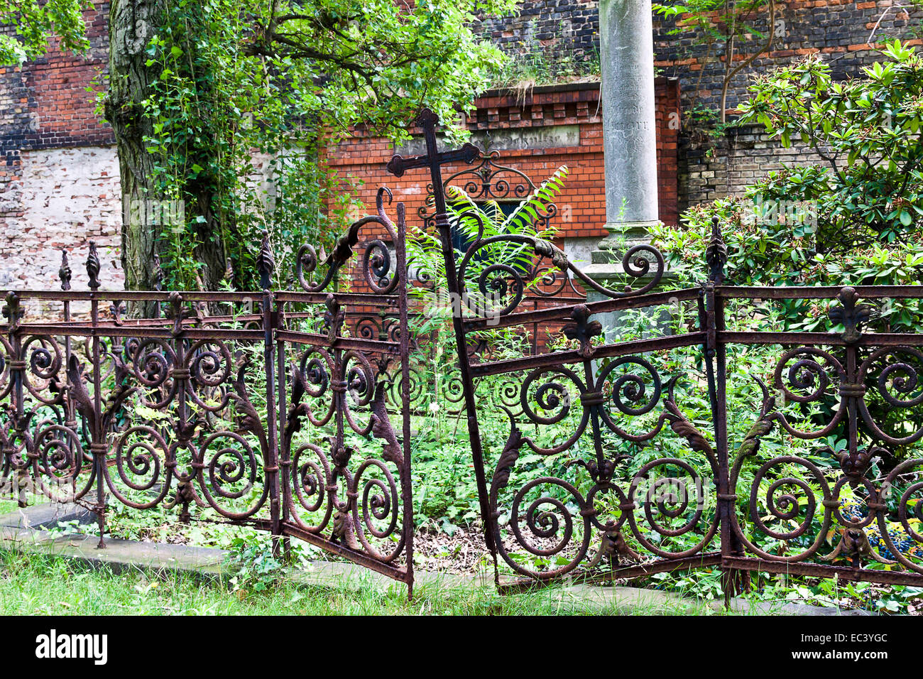 rusted iron bars in a tomb dating back to 1897 Stock Photo Alamy